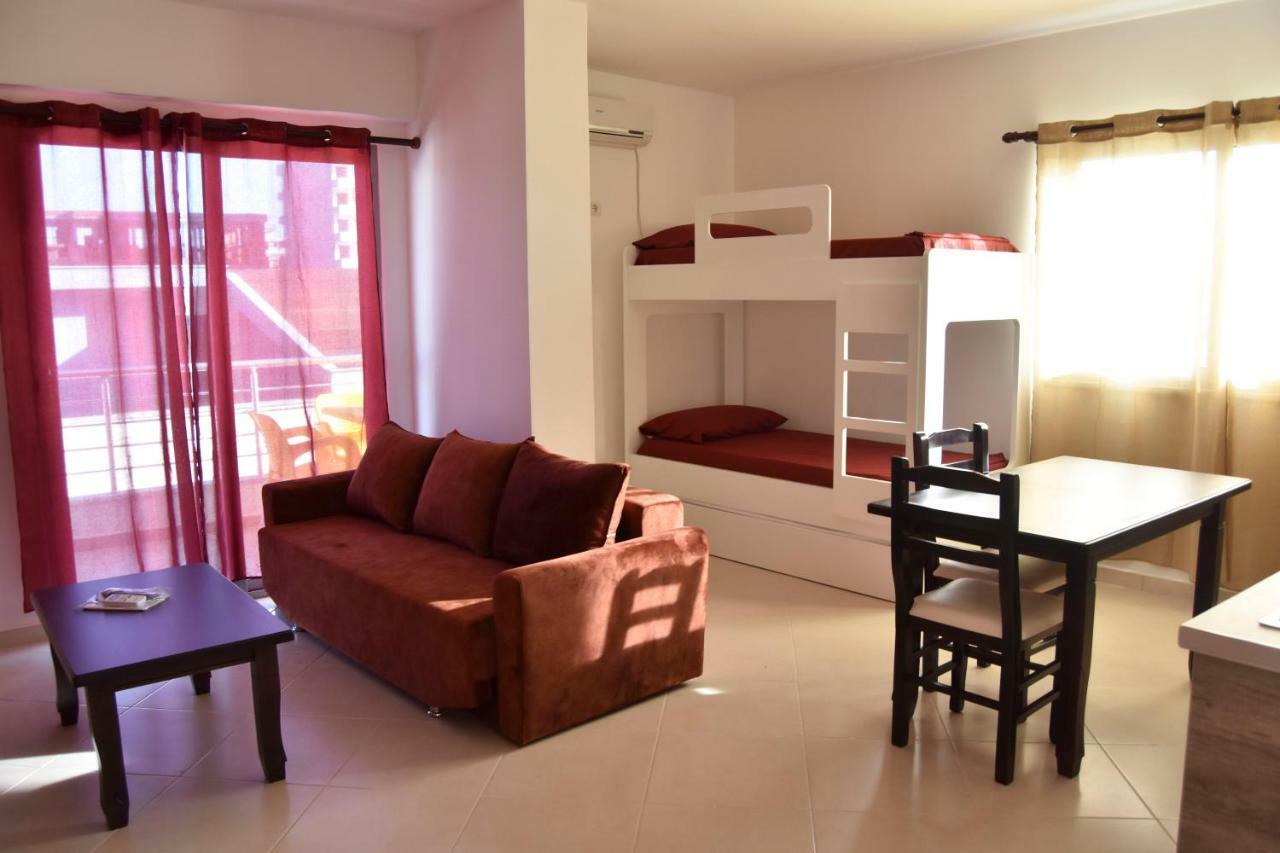 Antoni Appartement Shëngjin